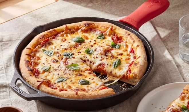 lodge cast iron skillet