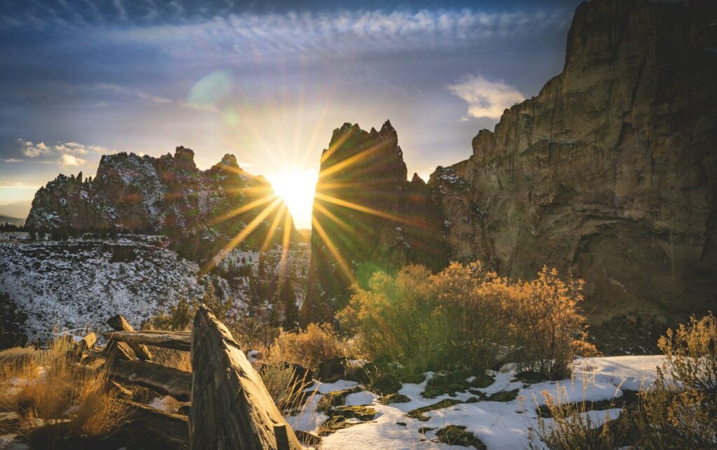 Year-Round Mountain Retreat; sunrise between canyons